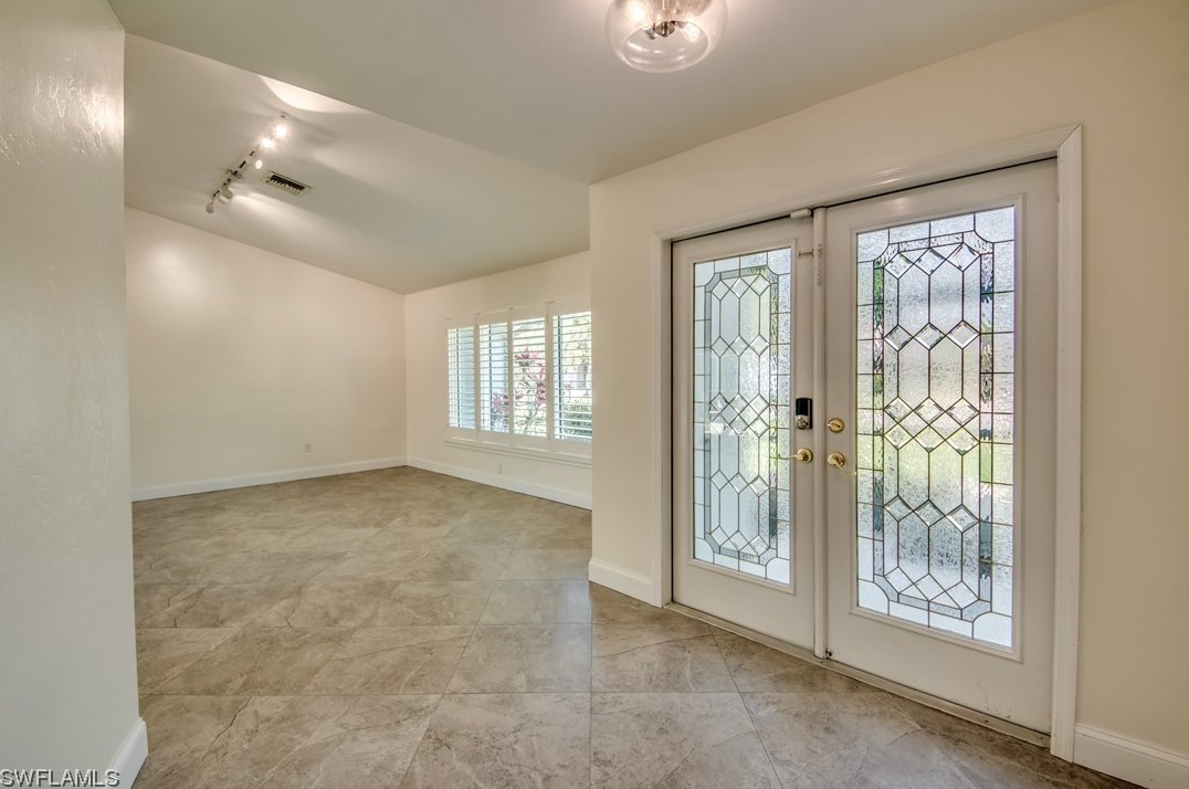 13317 Island Rd, Fort Myers, FL 33905-1807