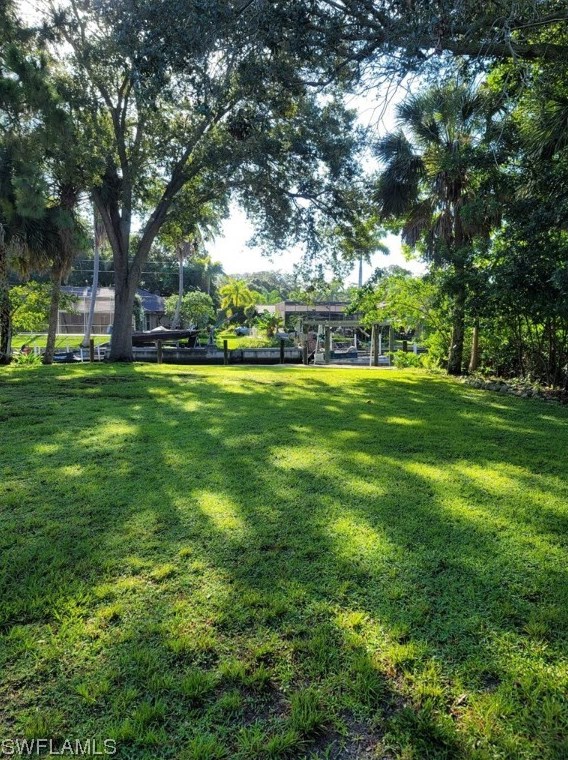 4560 Riverside Dr, Fort Myers, FL 33905-3029