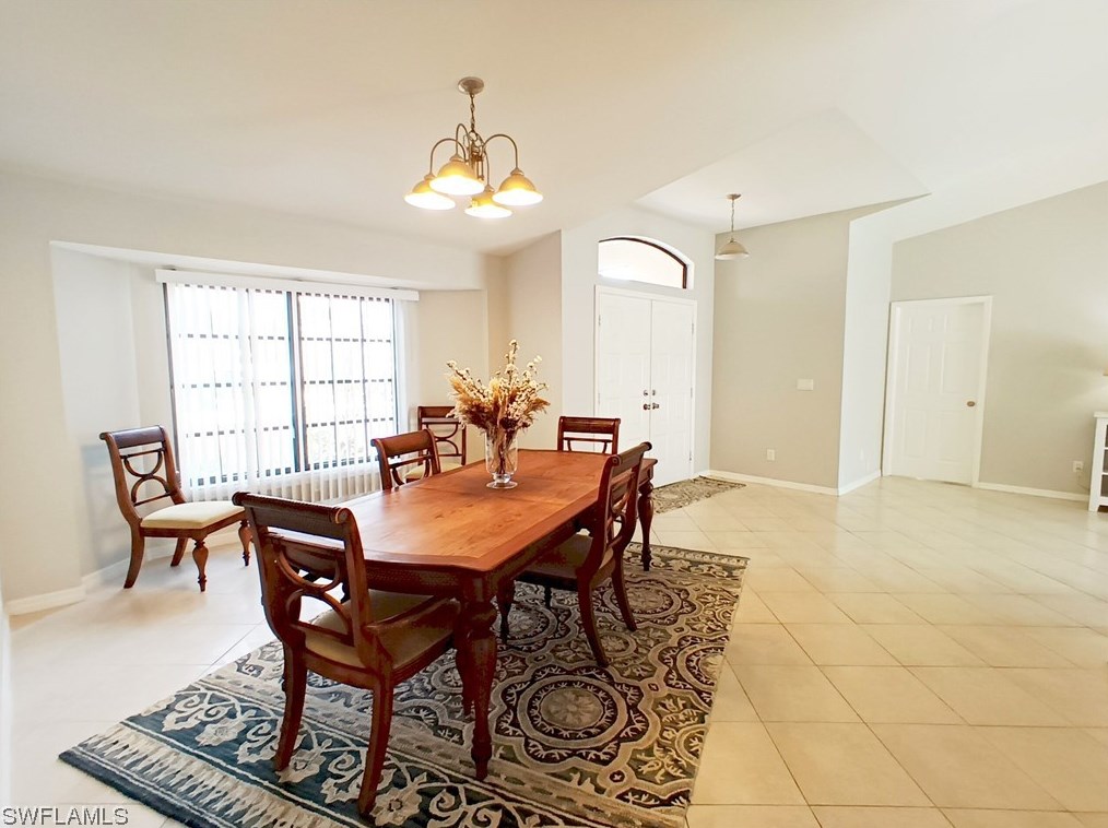 230 Sw 43rd St, Cape Coral, FL 33904
