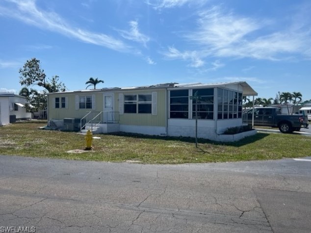 345 Mattie Ave, Fort Myers, FL 33908-3420