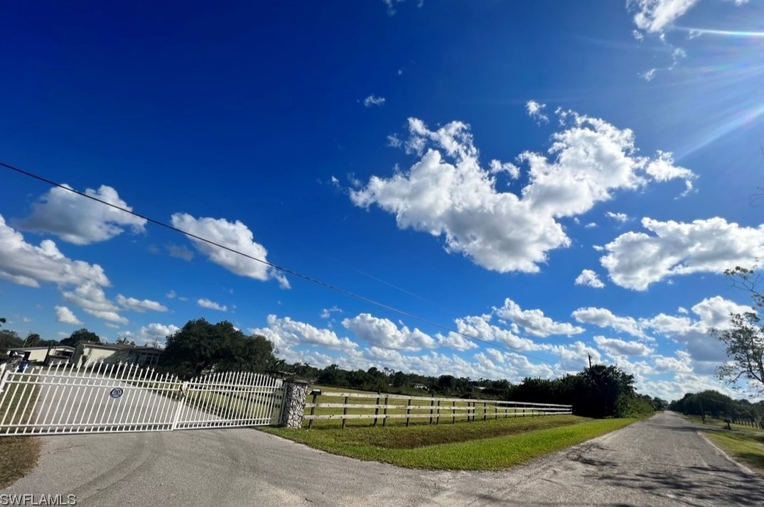 5561 Pangola Rd, Fort Myers, FL 33905