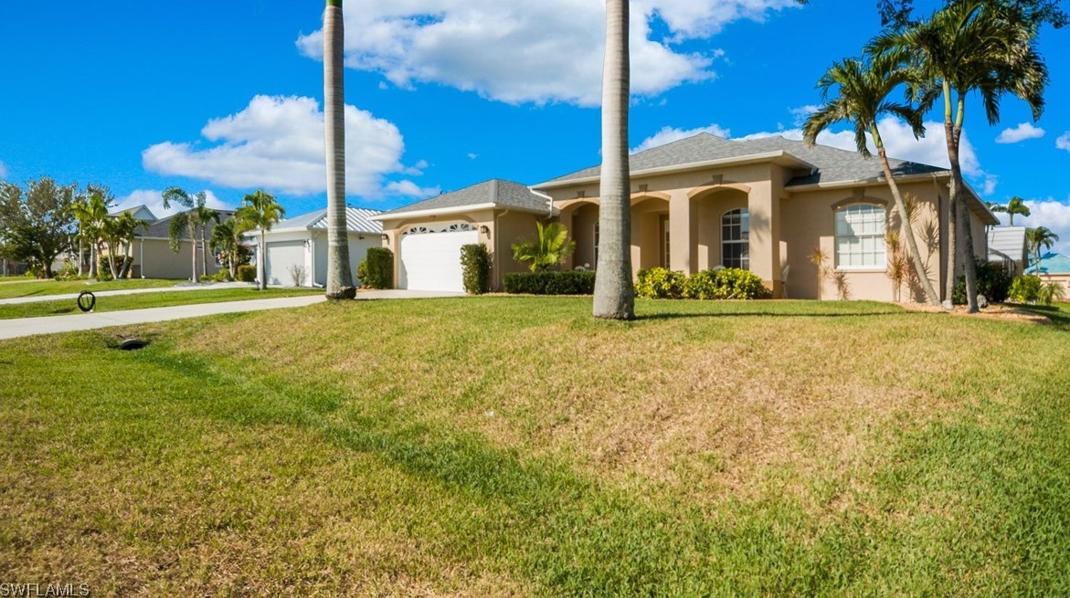 3938 26th Ct, Cape Coral, FL 33914-5475