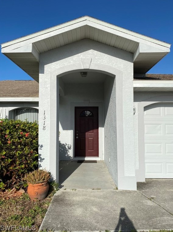 1318 Country Club Blvd, Cape Coral, FL 33990