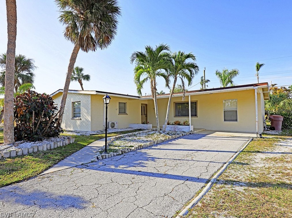 1561 Maravilla Ave, Fort Myers, FL 33901