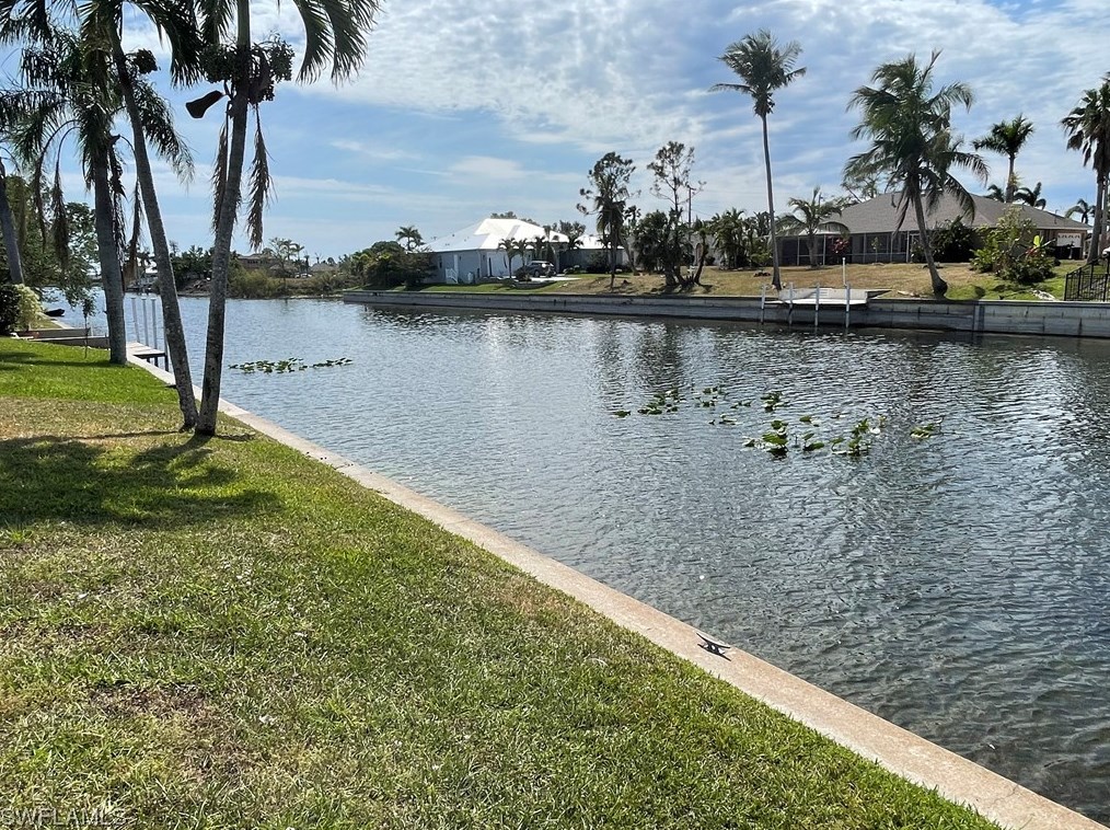1414 Se 6th Ave, Cape Coral, FL 33990