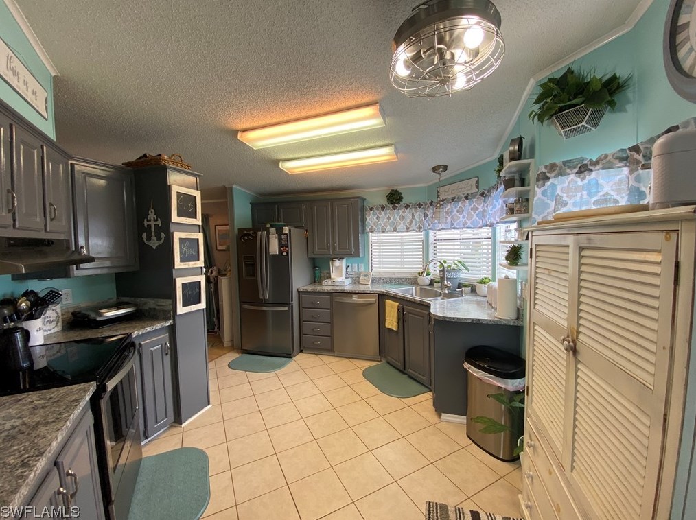 14513 Nathan Hale Ln, Fort Myers FL  33917-9041 exterior