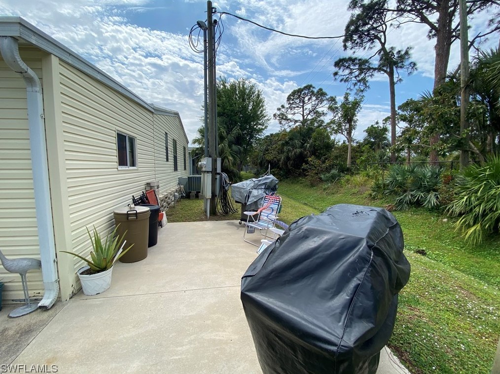 14513 Nathan Hale Ln, Fort Myers FL  33917-9041 exterior