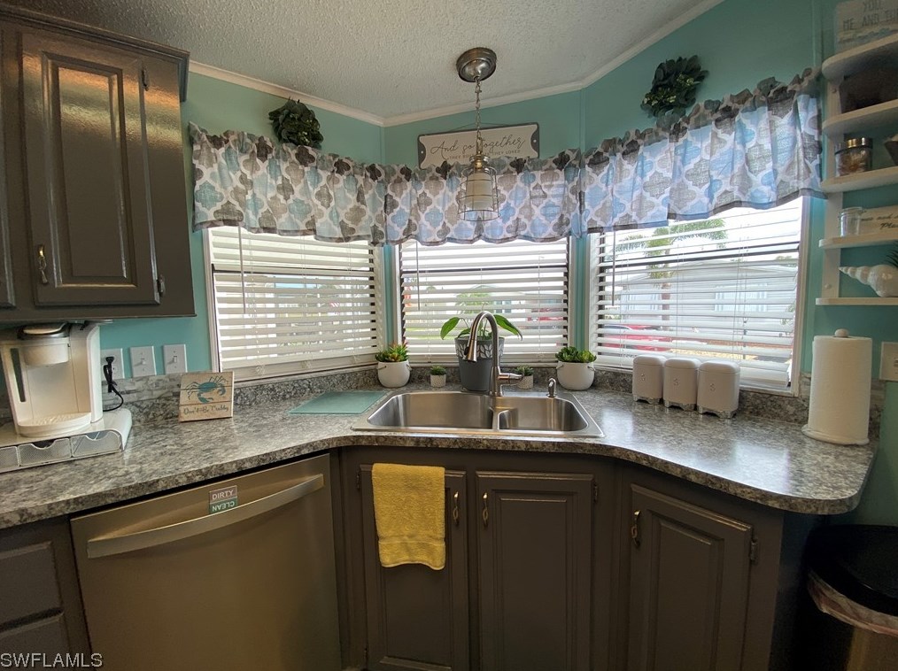 14513 Nathan Hale Ln, Fort Myers FL  33917-9041 exterior