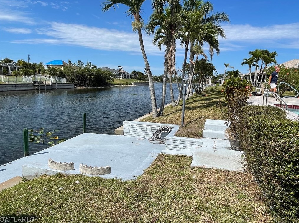 1410 Se 6th Ave, Cape Coral, FL 33990