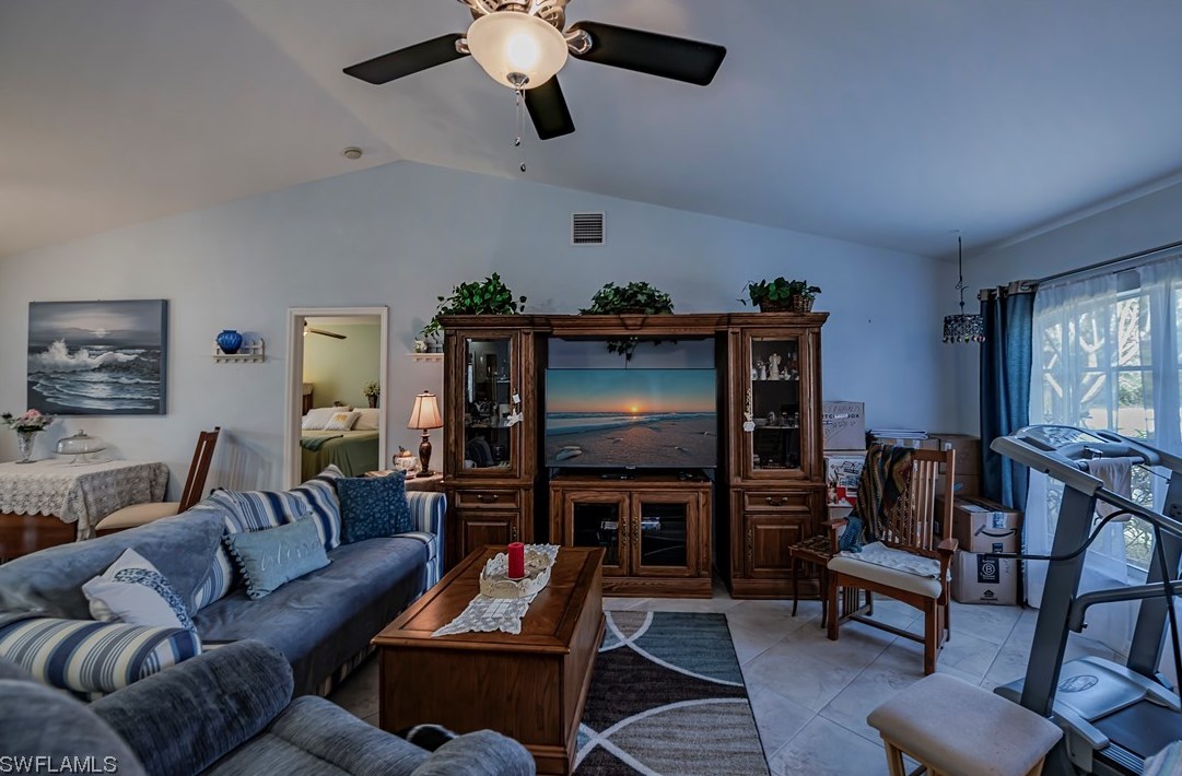 3721 Kittyhawk Dr, Fort Myers, FL 33905-7728