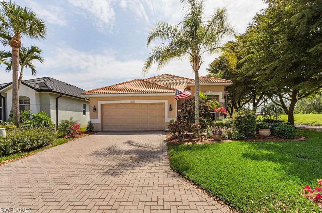 2165 Oxford Ridge Cir, Lehigh Acres, FL 33973
