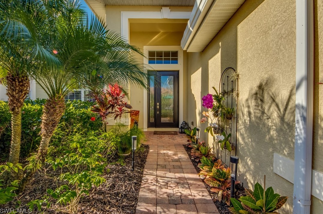 2612 Stonyhill Ct, Cape Coral, FL 33991-3153