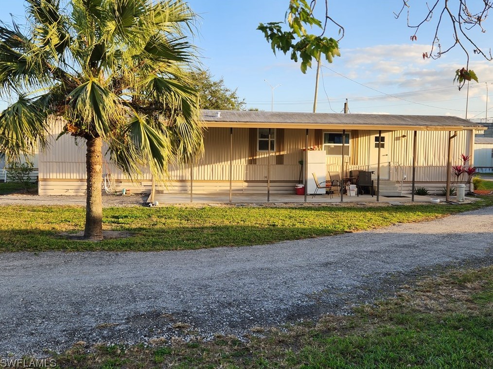 100 1st Street Nw #w-18, Moore Haven, FL 33471