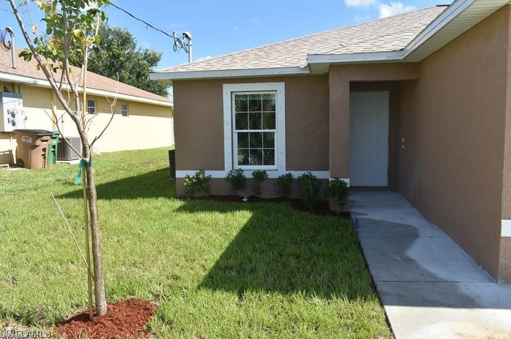 903 Mohawk Pkwy, Cape Coral, FL 33914-5762