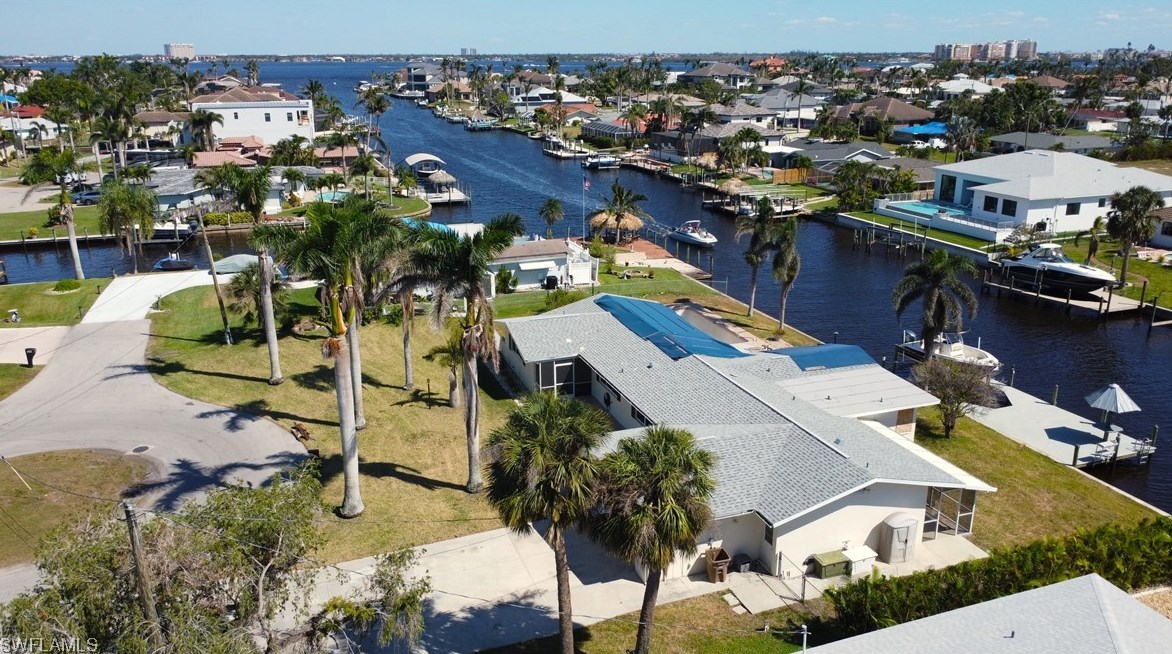 5360 Malaluka Ct, Cape Coral, FL 33904-5943