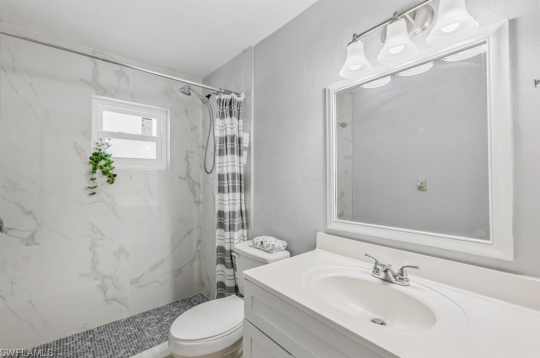 515 17th Ave, Cape Coral FL  33990-1610 exterior