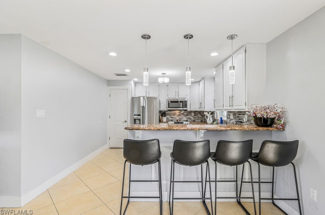 515 17th Ave, Cape Coral FL  33990-1610 exterior