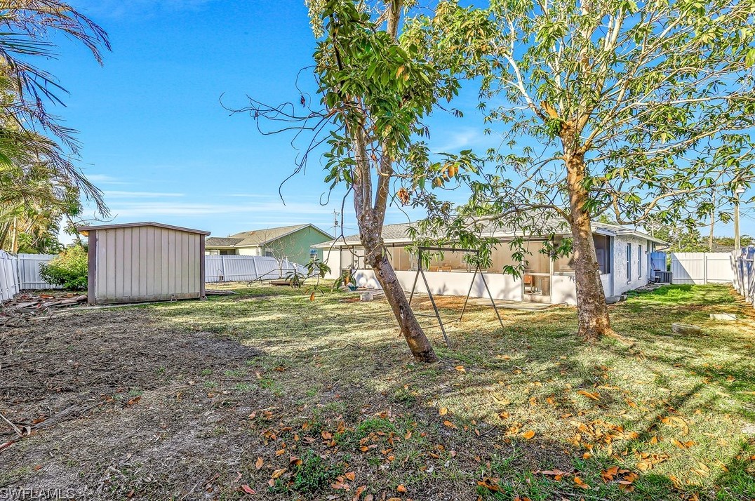 515 17th Ave, Cape Coral FL  33990-1610 exterior