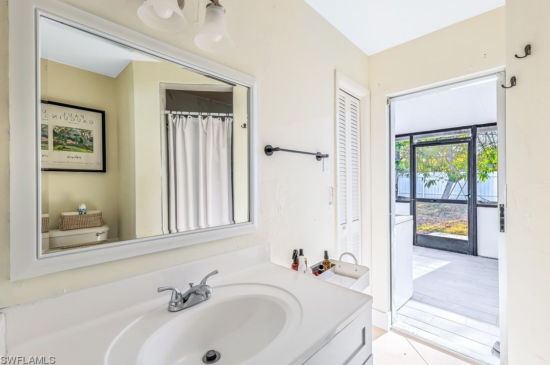 515 17th Ave, Cape Coral FL  33990-1610 exterior