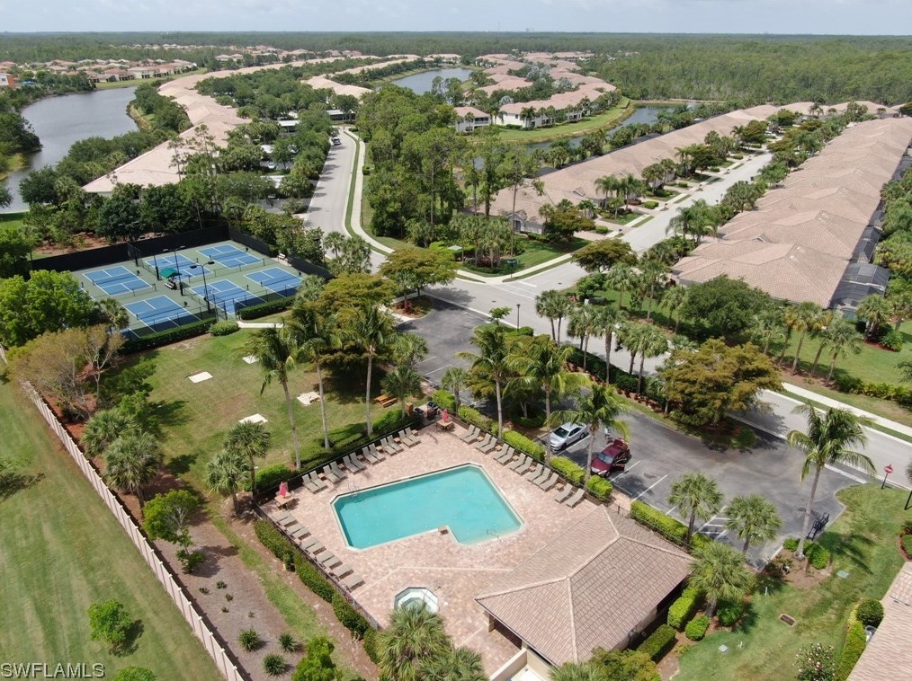 10133 Colonial Country Club Blvd, Fort Myers FL  33913-7050 exterior