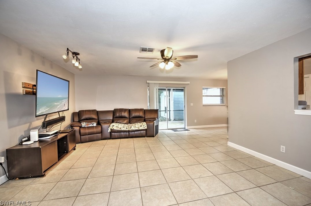7194 Jonas Rd, Fort Myers, FL 33967-3031