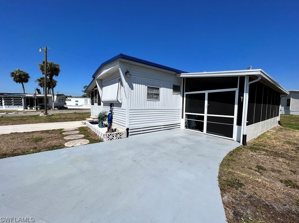 103 Torch Ln, Fort Myers, FL 33917-6512