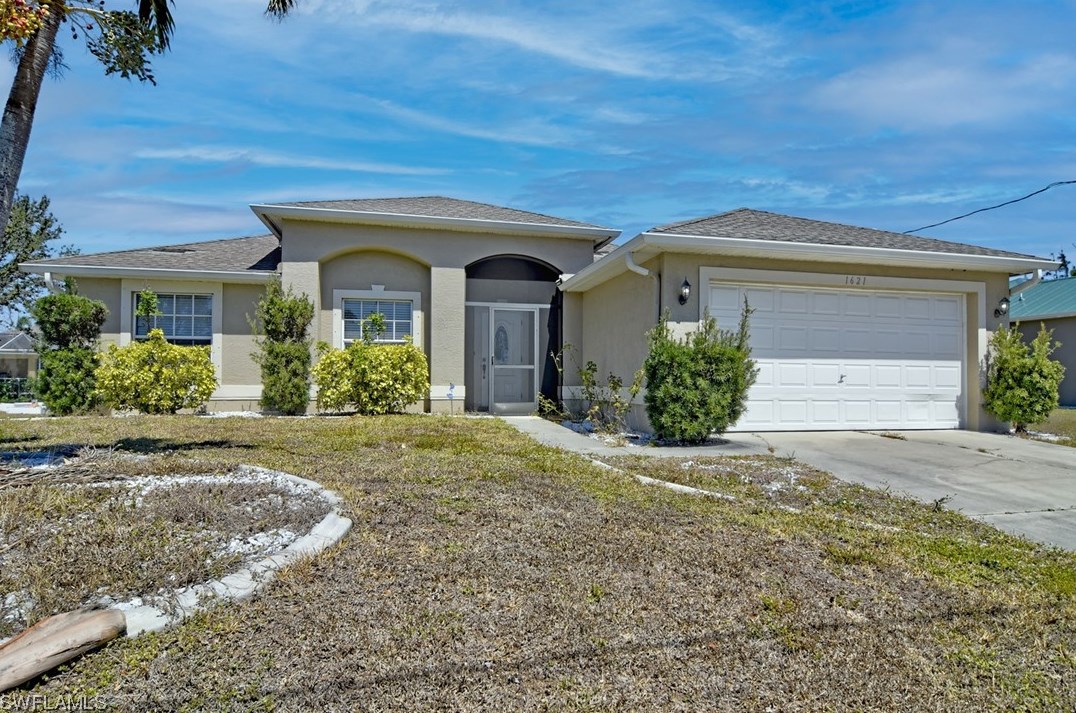 1621 Sw 26th St, Cape Coral, FL 33914