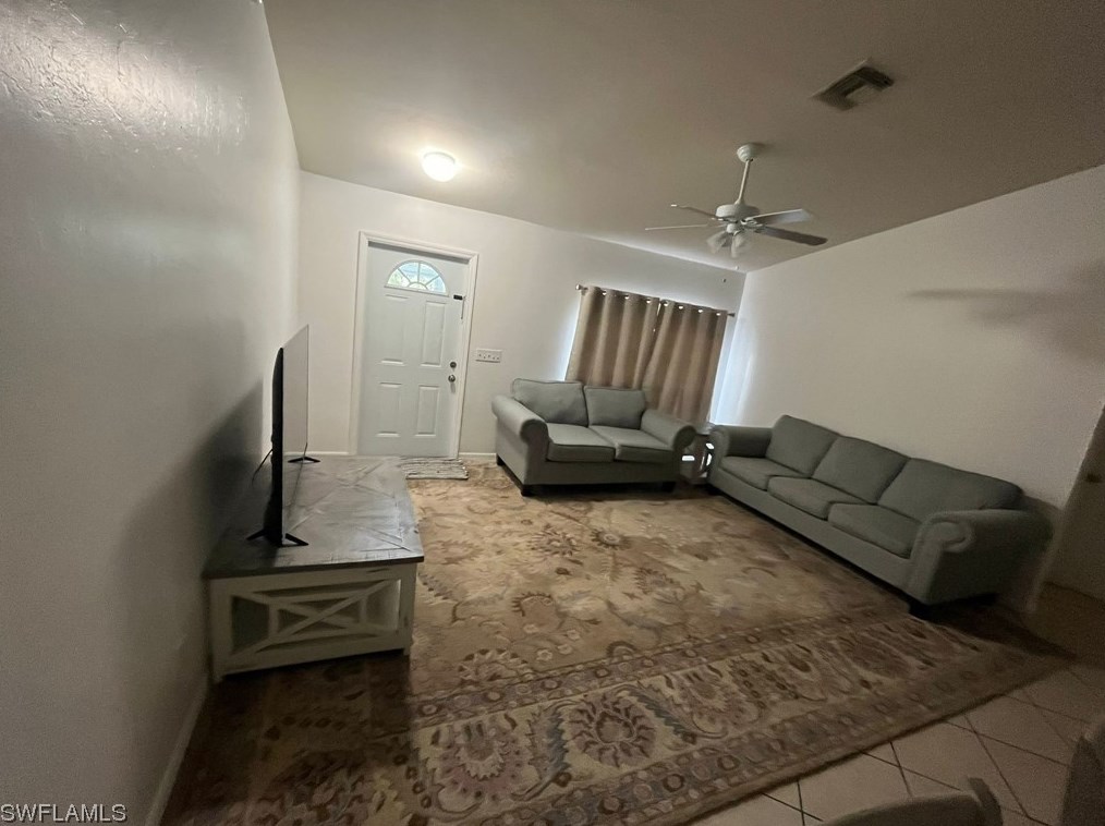 301 Se 25th Ln, Cape Coral, FL 33904
