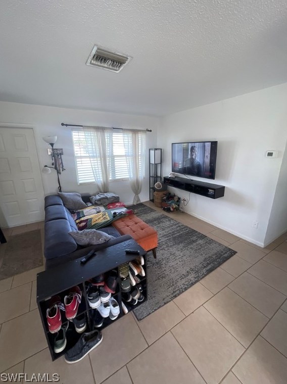 1140 Navajo Ave, Lehigh Acres, FL 33936
