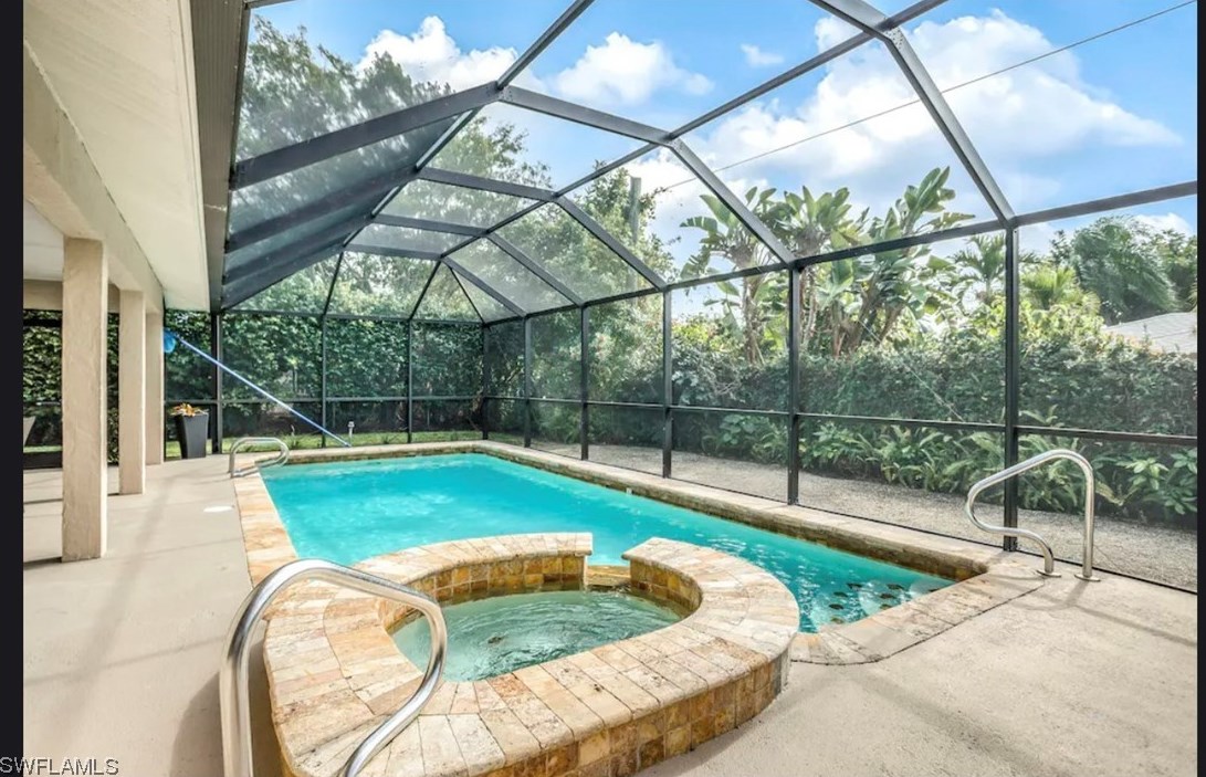 1228 Lastrada Ln, Naples, FL 34103