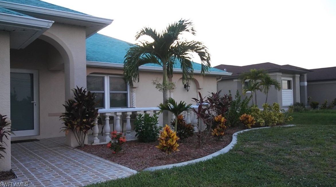 208 Nw 26th Pl, Cape Coral, FL 33991