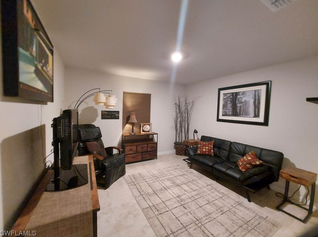 2705 5th Ter, Cape Coral FL  33993-7045 exterior