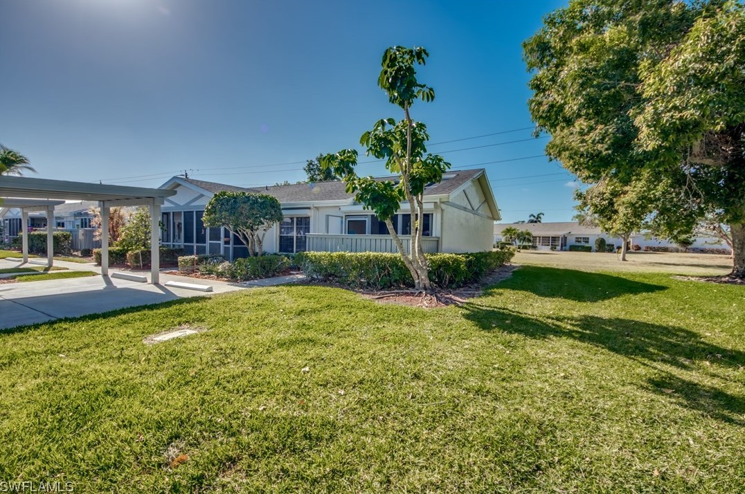 1300 Sandtrap Dr, Fort Myers, FL 33919-6365