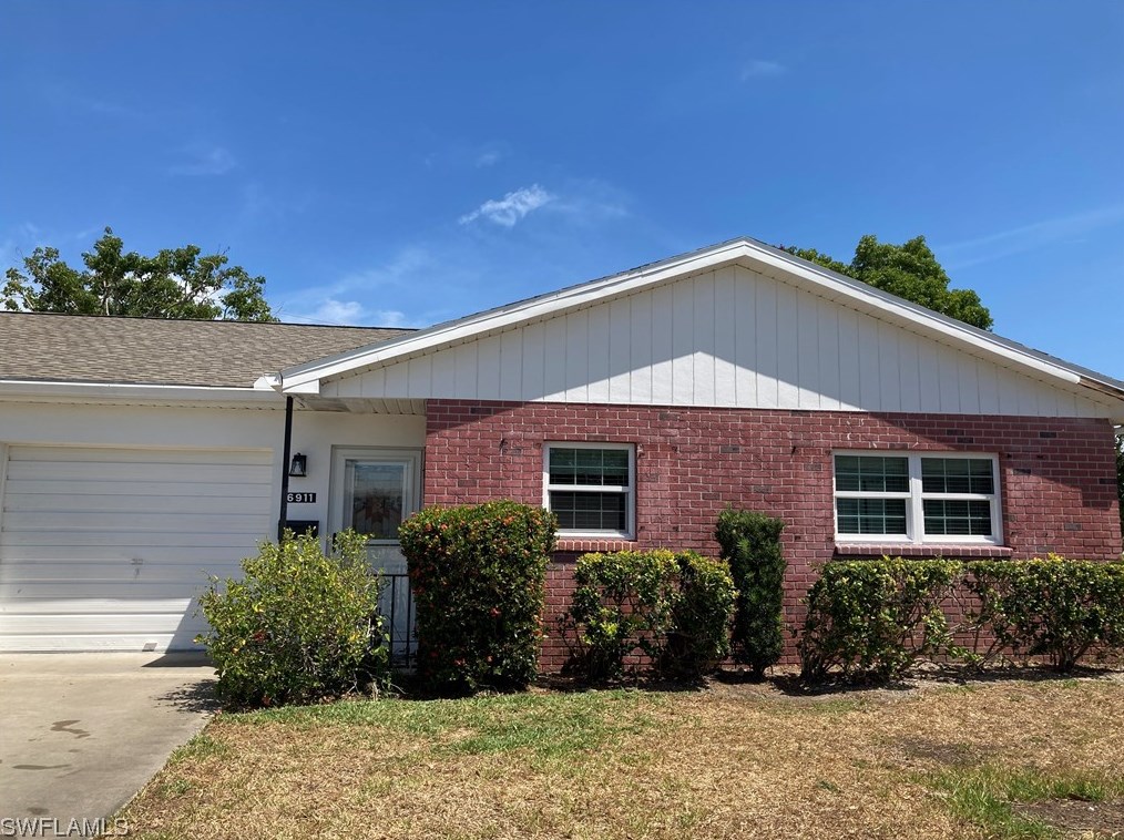 6911 Tee Way, Fort Myers, FL 33919-6623