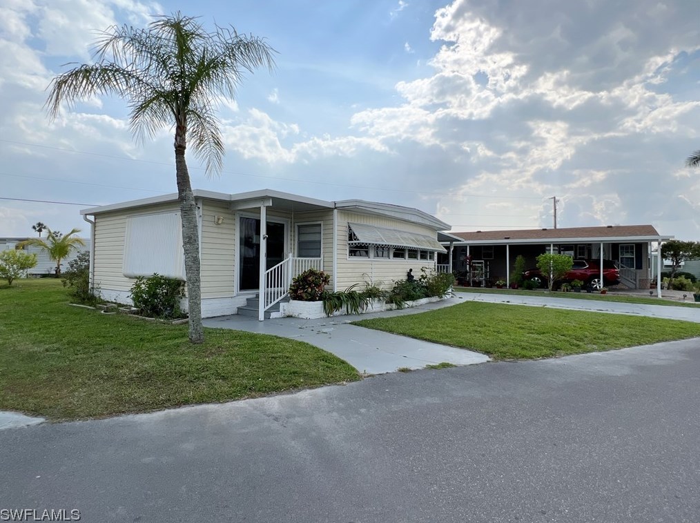 130 Sun Cir, Fort Myers, FL 33905-3149