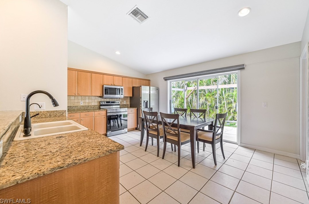 4576 Del Rio Ln, Bonita Springs, FL 34134