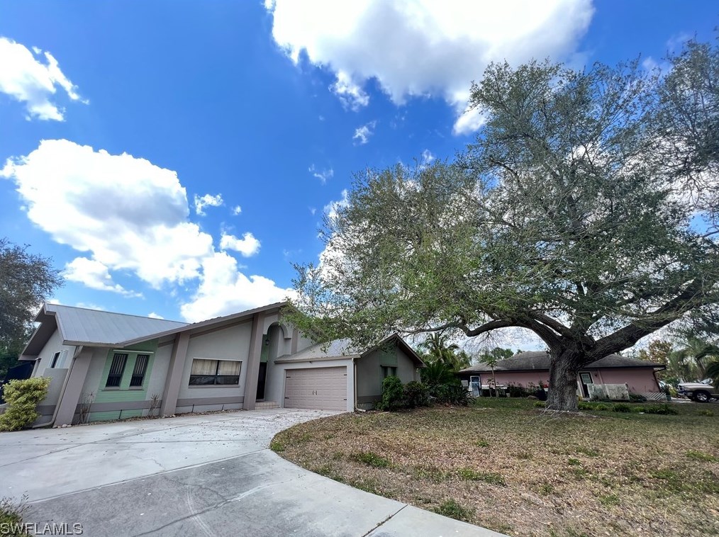 307 Thompson Ave, Lehigh Acres, FL 33936