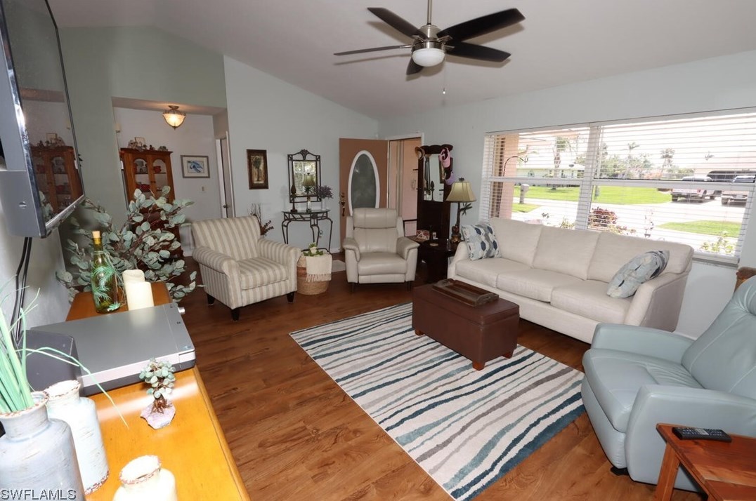 401 8th Ter, Cape Coral, FL 33909-1969