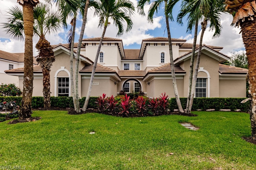 10115 Valiant Ct, Fort Myers, FL 33913-8939