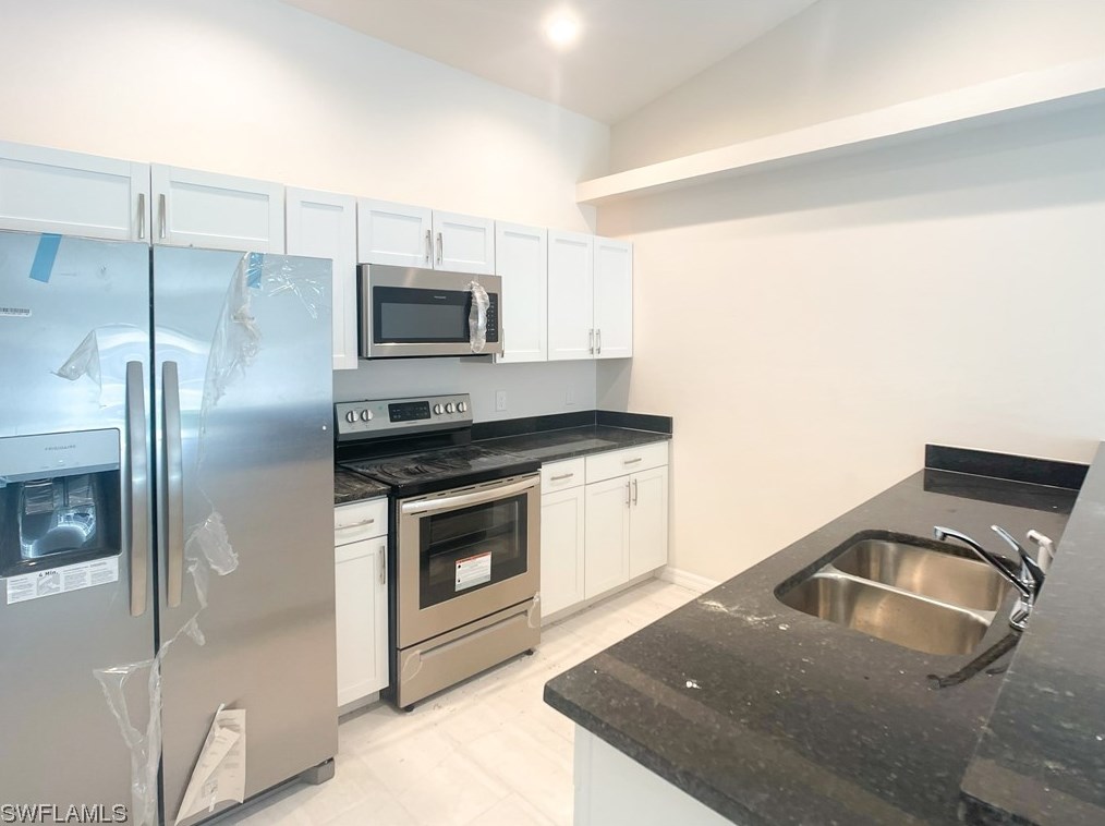 3609 8th Pl, Cape Coral, FL 33904-4978