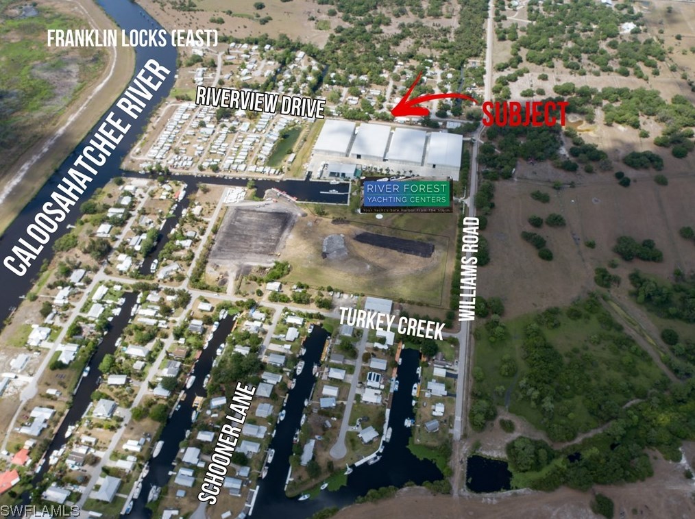 1169 Riverview Dr, Moore Haven, FL 33471