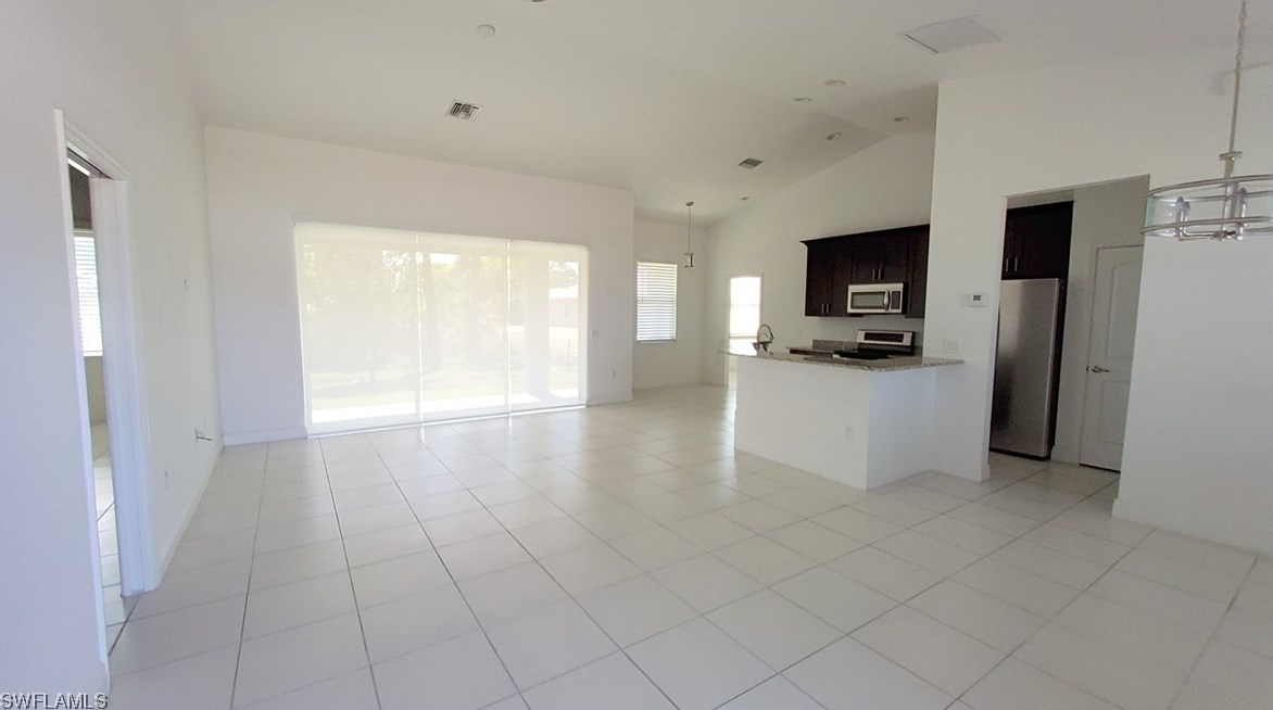 1408 S Gator Cir, Cape Coral, FL 33909