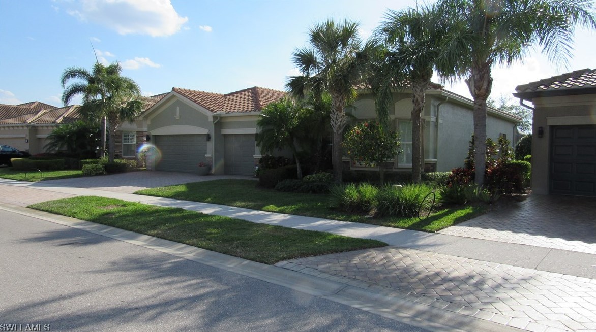 12729 Gladstone Way, Fort Myers, FL 33913-8476