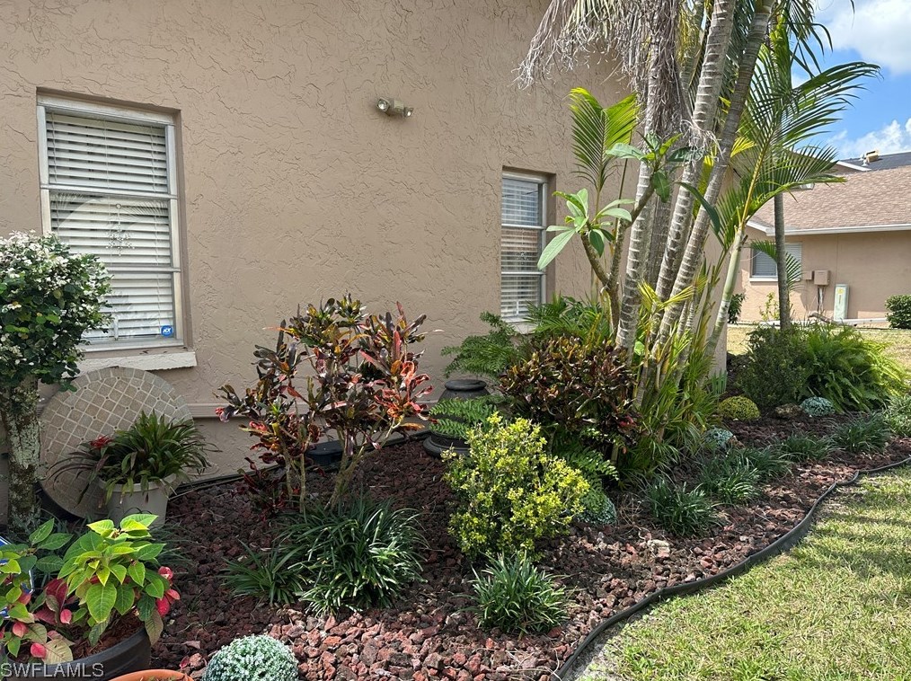 1031 8th Ter, Cape Coral, FL 33909-3145