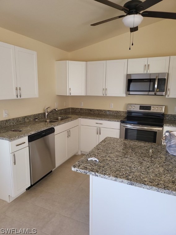 713 Ne 5th Ave, Cape Coral, FL 33909
