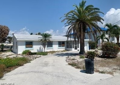 331 Washington Ct, Fort Myers Beach, FL 33931