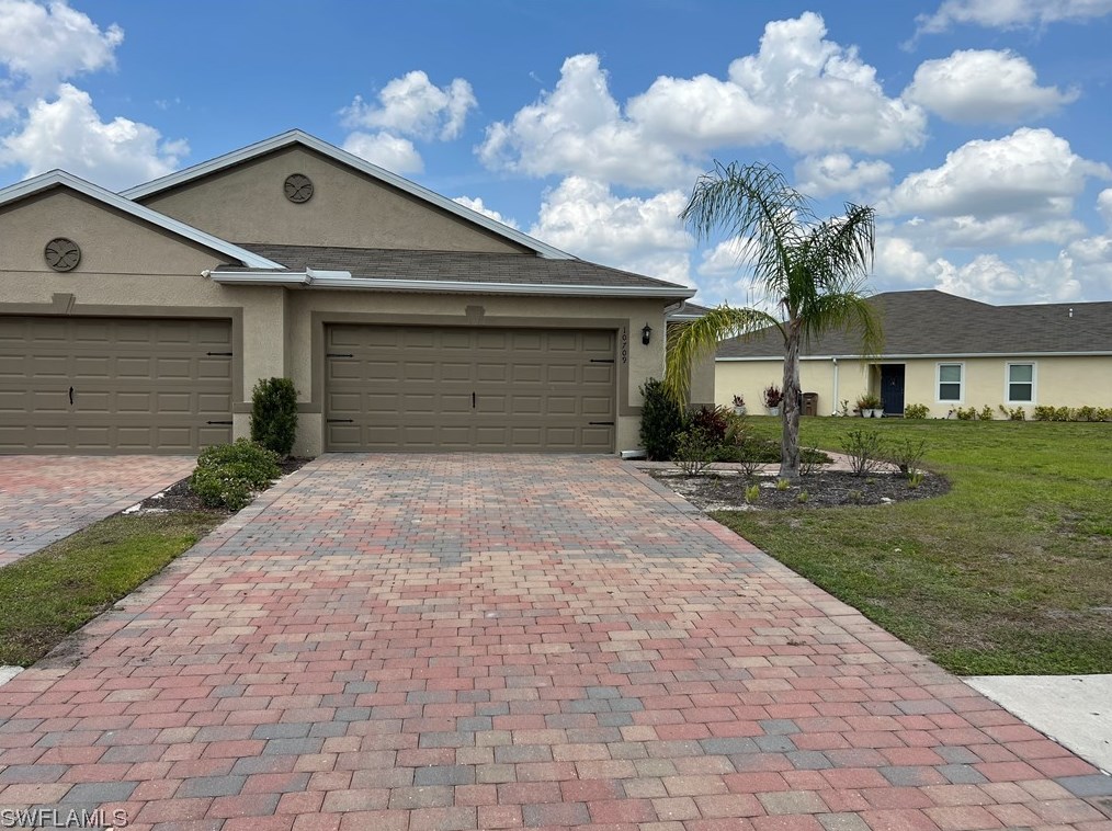 10709 Crossback Ln, Lehigh Acres, FL 33936