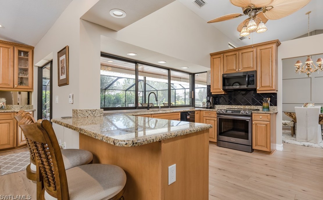 6626 Kestrel Cir, Fort Myers FL  33966-1365 exterior