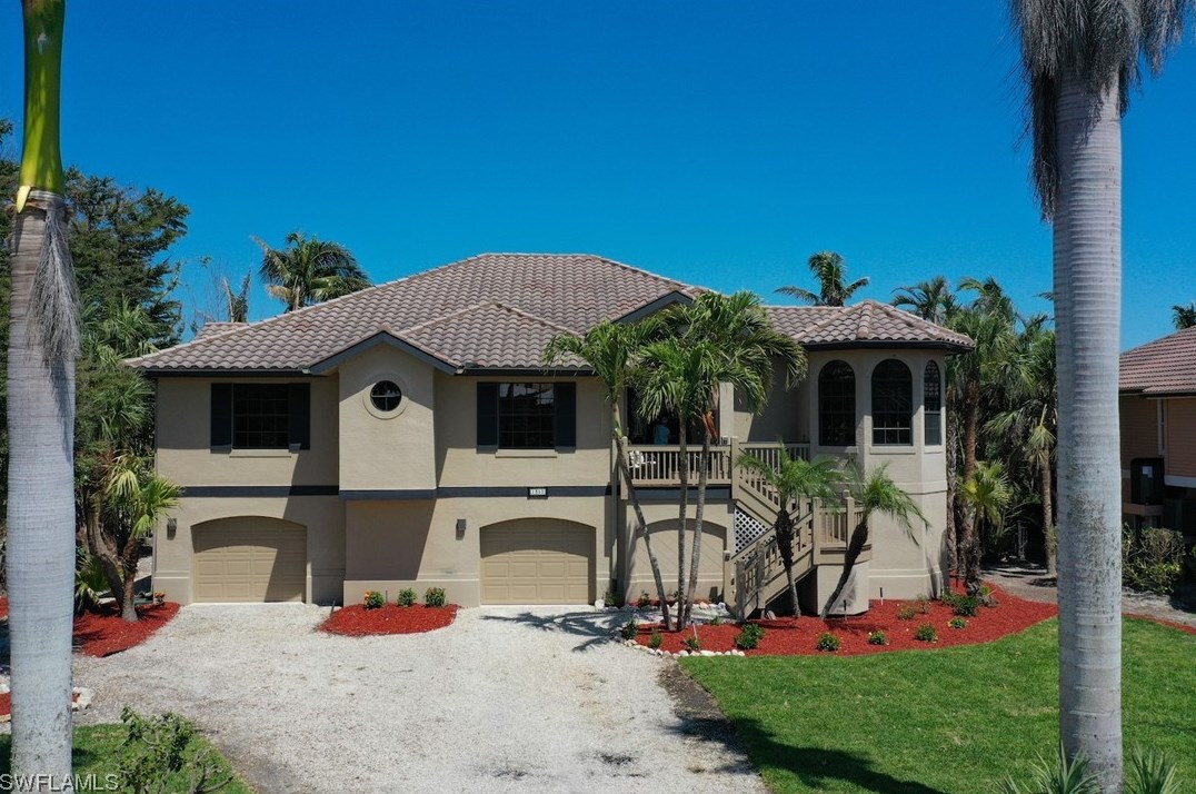 1352 Eagle Run Dr, Sanibel, FL 33957