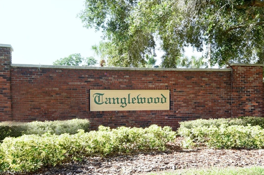 1515 Manchester Blvd, Fort Myers, FL 33919-2015
